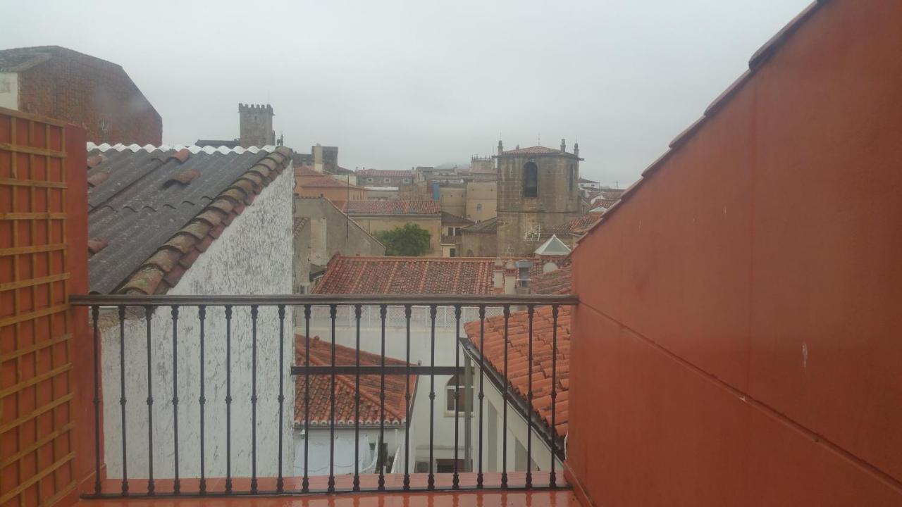 Ferienwohnung Atico Duplex Zona Monumental Caces Exterior foto